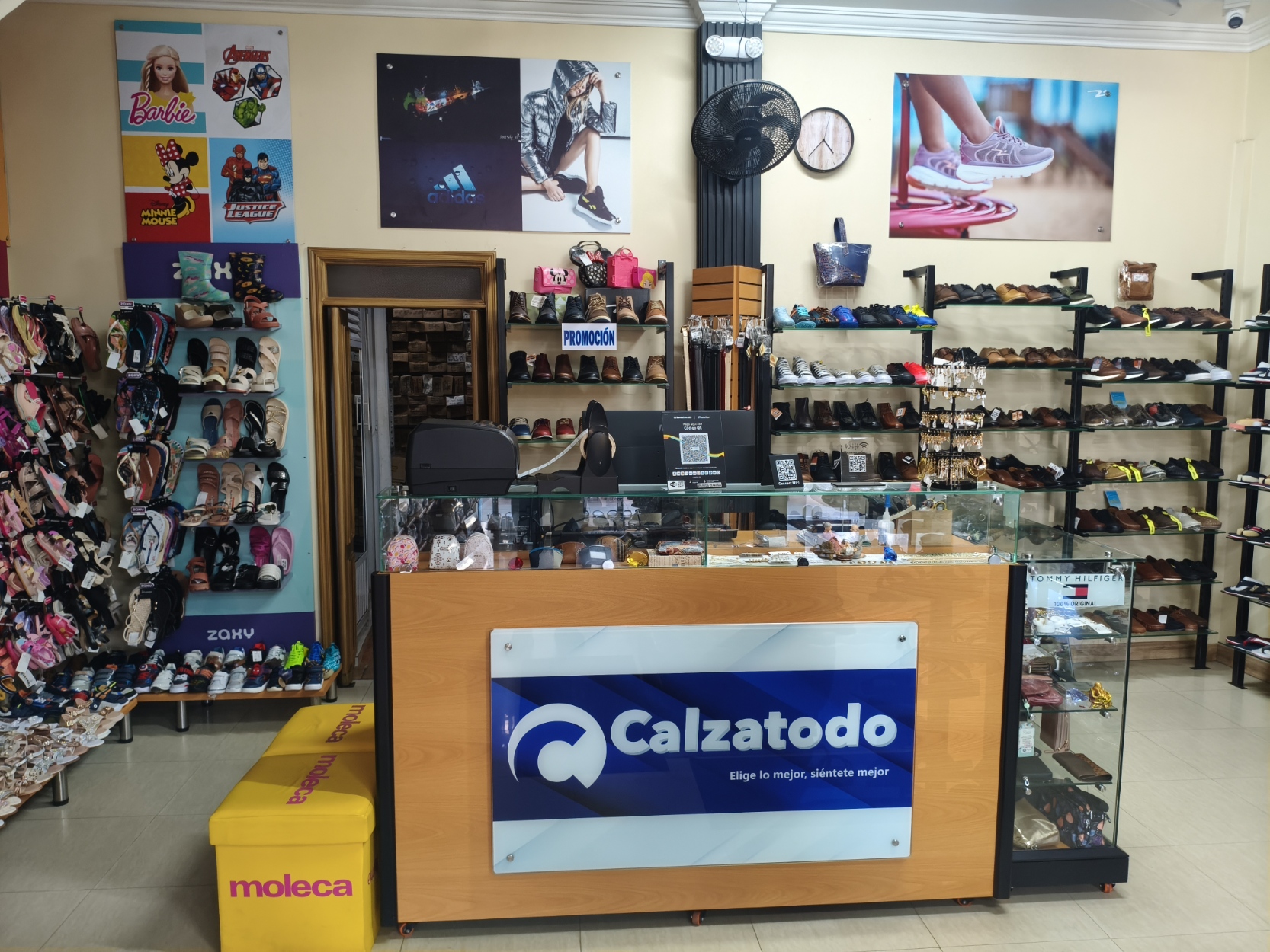 Interior de la tienda